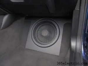Localizações de Caixas de Subwoofer — Encontrar Espaço Para os Graves